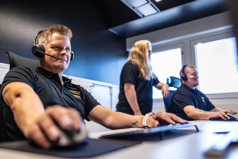 Näin toimii Sector Alarmin hälytyskeskus – tutustu tiimiin turvallisuutesi taustalla