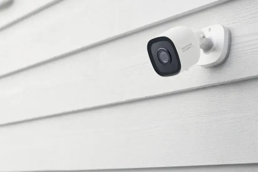 Tiesitkö nämä 5 syytä hankkia kameravalvonta kotipihalle?